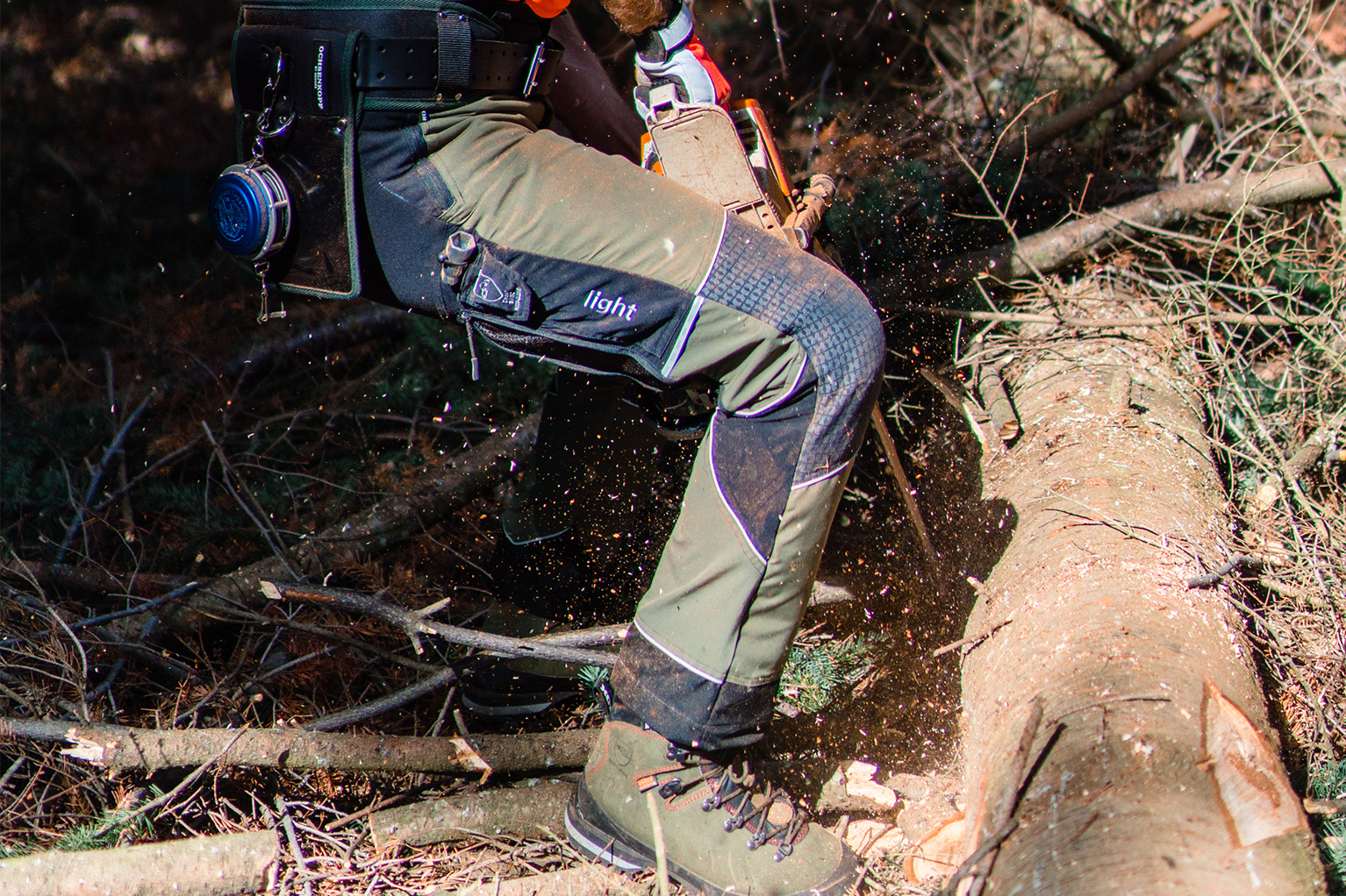 Sicherheit geht vor! - KOX Schnittschutzhosen im Vergleich